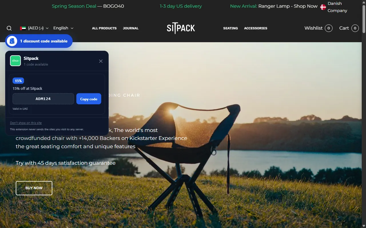 The extension's panel open on Sitpack's site, showing a 15% code, the market it is valid in and a Copy code button